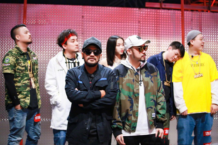 加入新世代的热狗、忙着野营的张震岳，究竟给新说唱带来了什么？