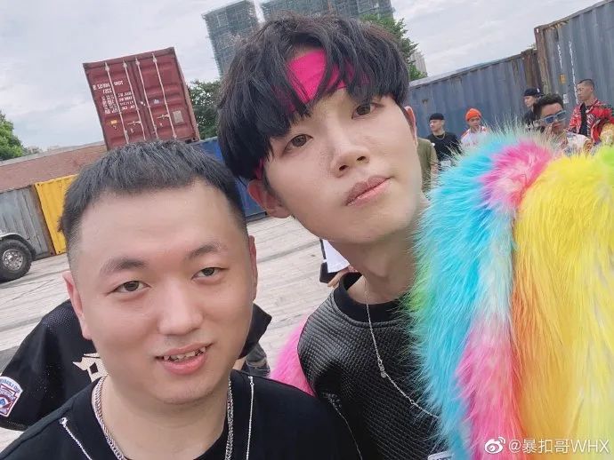 《中国新说唱》海选现场都发生了什么？暴扣与药水哥又是如何获得晋级链子的？