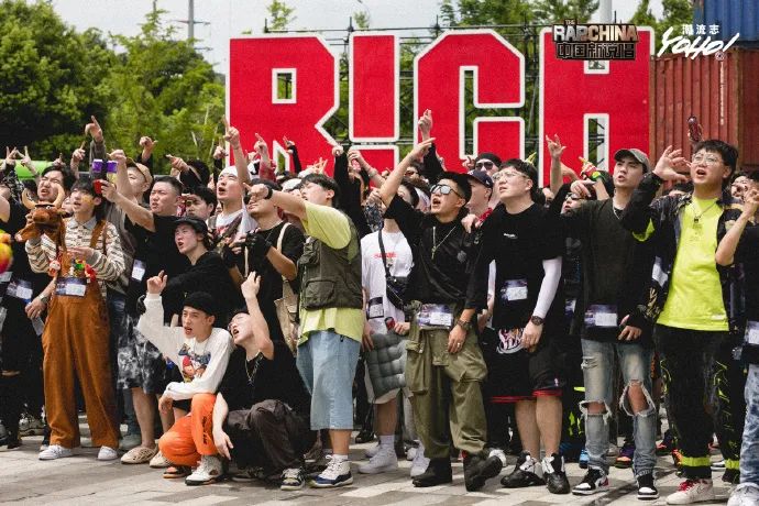 《中国新说唱》海选现场都发生了什么？暴扣与药水哥又是如何获得晋级链子的？