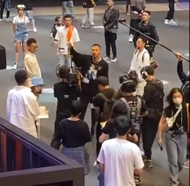 张靓颖全面否定方言说唱?我现在很担心GAI | 第8张 | 嘻哈中国 张靓颖全面否定方言说唱?我现在很担心GAI | 第8张