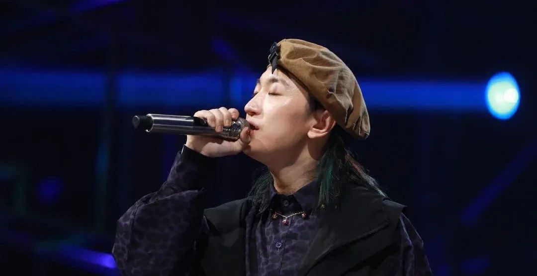 《说唱听我的》中,他成为了Free-out当之无愧的团魂 | 第1张 | 嘻哈中国 《说唱听我的》中,他成为了Free-out当之无愧的团魂 | 第1张