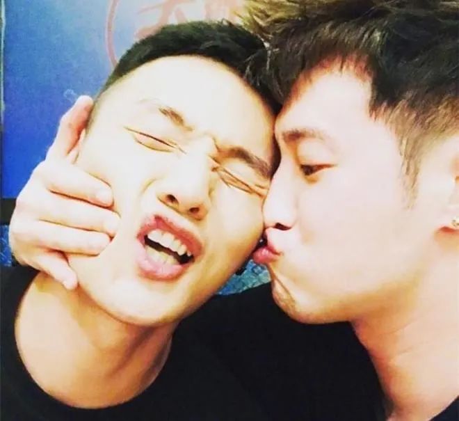 中国新说唱帮唱嘉宾:鹿晗、邓紫棋、李荣浩、郑钧 | 第6张 | 嘻哈中国 中国新说唱帮唱嘉宾:鹿晗、邓紫棋、李荣浩、郑钧 | 第6张