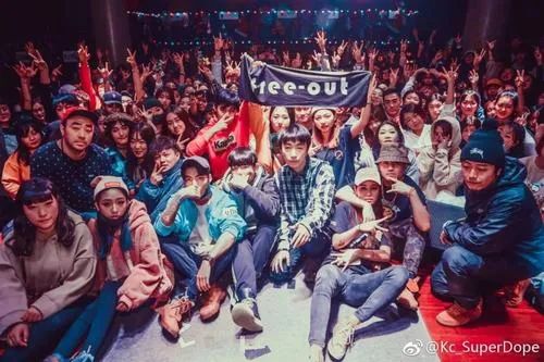 《说唱听我的》中,他成为了Free-out当之无愧的团魂 | 第2张 | 嘻哈中国 《说唱听我的》中,他成为了Free-out当之无愧的团魂 | 第2张