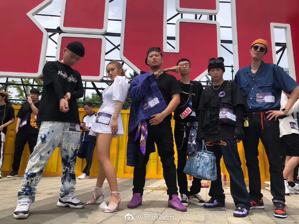 Ugly Z 在《新说唱》唱的歌应该上春晚,他才是今年节目的最大惊喜 | 第4张 | 嘻哈中国 Ugly Z 在《新说唱》唱的歌应该上春晚,他才是今年节目的最大惊喜 | 第4张