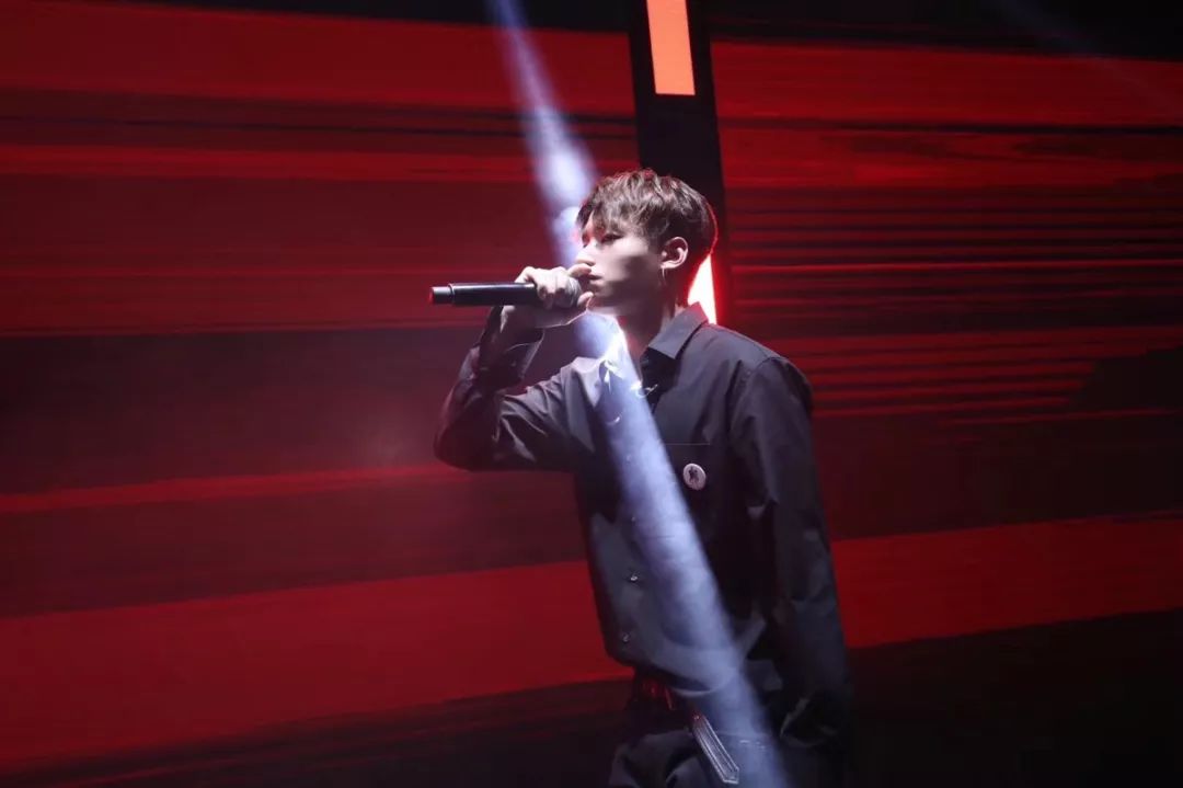 夺冠热门李大奔遗憾淘汰，潘帅泪洒现场，他会上演复活夺冠的戏码么？