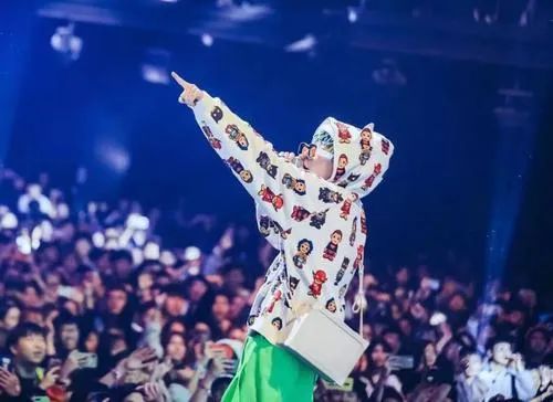 说唱圈走向主流的路一定要饭圈化吗？