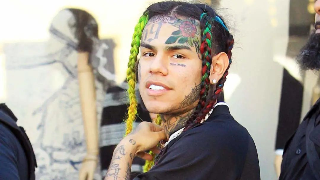 6ix9ine悄悄获得神秘特技：隐形！ | 第7张