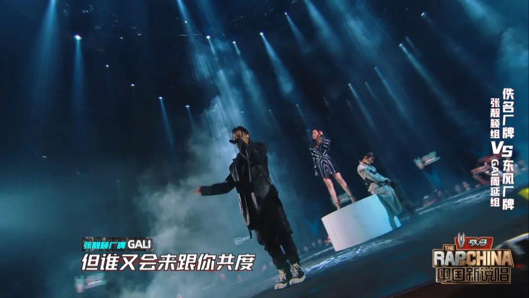 吴亦凡为小白罢演摔麦是节目效果？可以但没必要