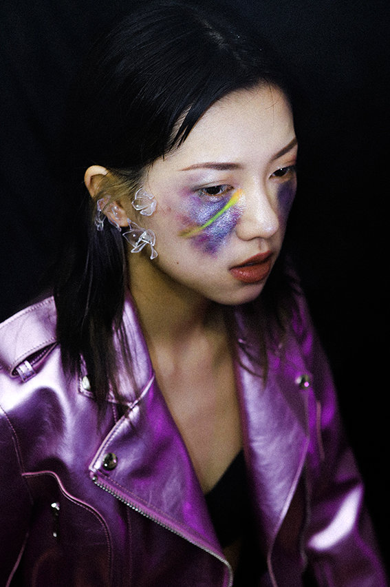 晋级引发争议、歌曲被骂吃性别红利，《说唱新世代》里的于贞到底做错了什么？ | 第18张