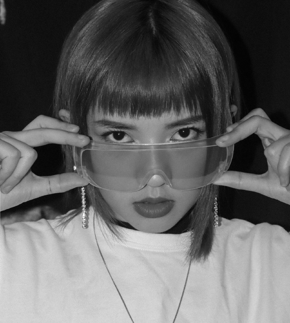 晋级引发争议、歌曲被骂吃性别红利，《说唱新世代》里的于贞到底做错了什么？ | 第7张