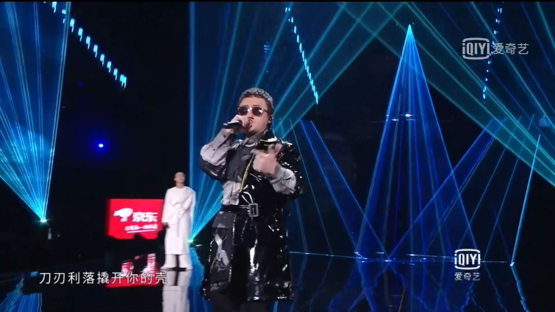 万赛文炮轰那吾克热:你真的不适合说唱,看看那奇沃夫是怎么做的 | 第4张 | 嘻哈中国 万赛文炮轰那吾克热:你真的不适合说唱,看看那奇沃夫是怎么做的 | 第4张
