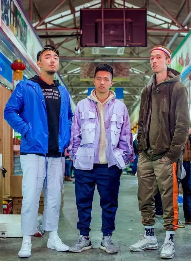 参加新说唱中有这样一个厂牌，所有人都能过海选，但是全部都在首轮出局