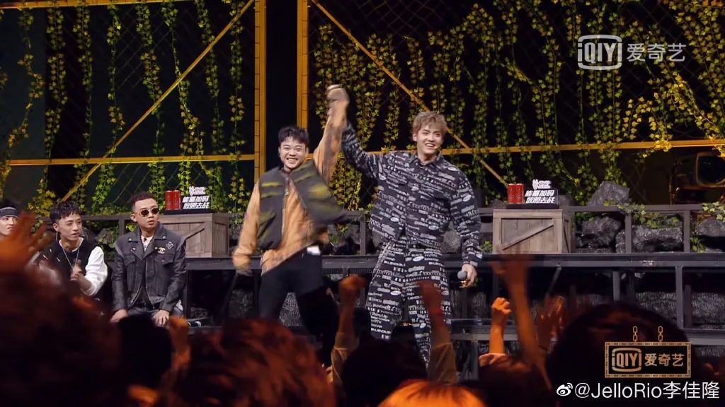 到底谁才是三档说唱综艺的最大赢家？是热度顶满的他们，还是加入新厂牌的他们？