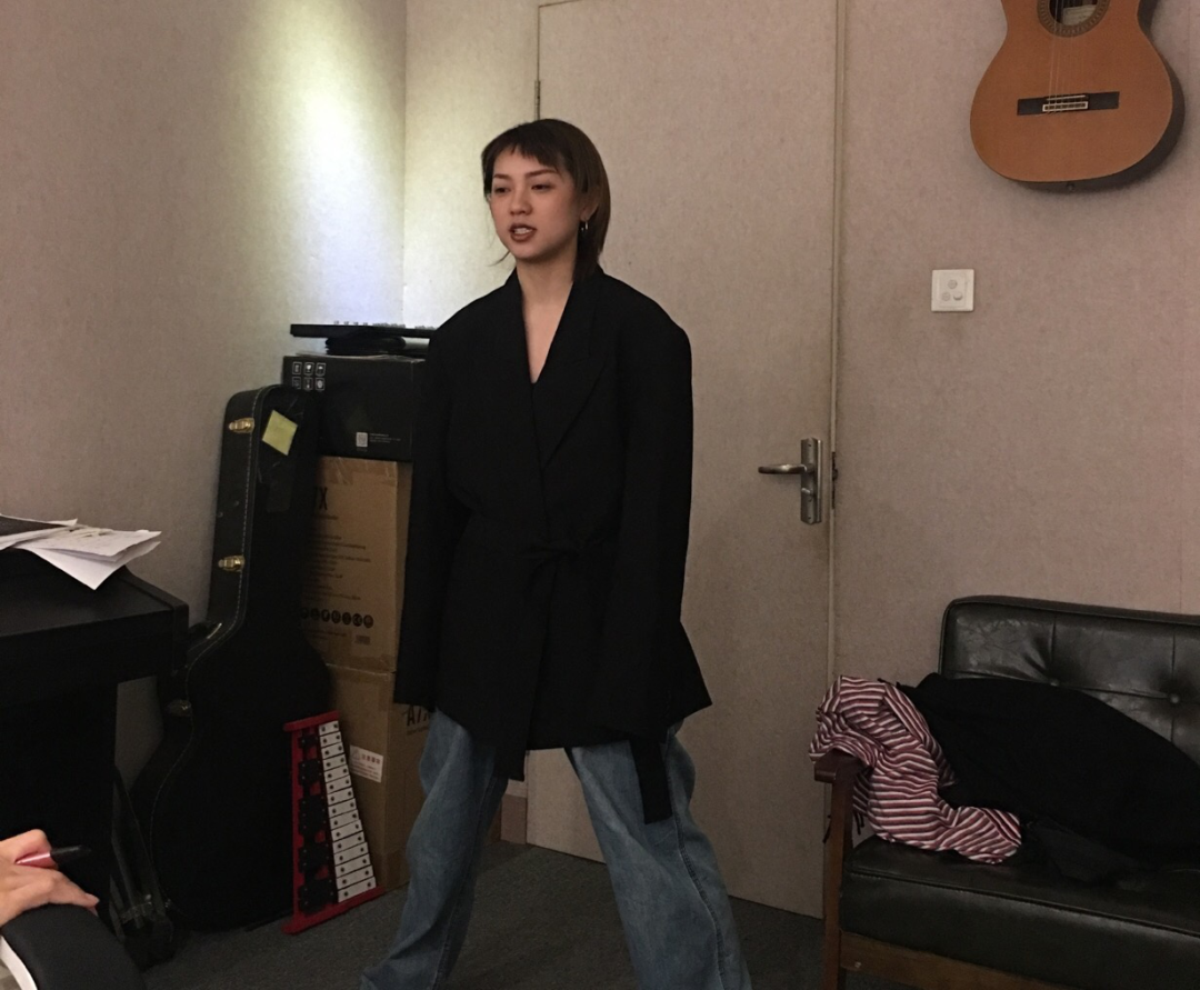 晋级引发争议、歌曲被骂吃性别红利，《说唱新世代》里的于贞到底做错了什么？ | 第6张