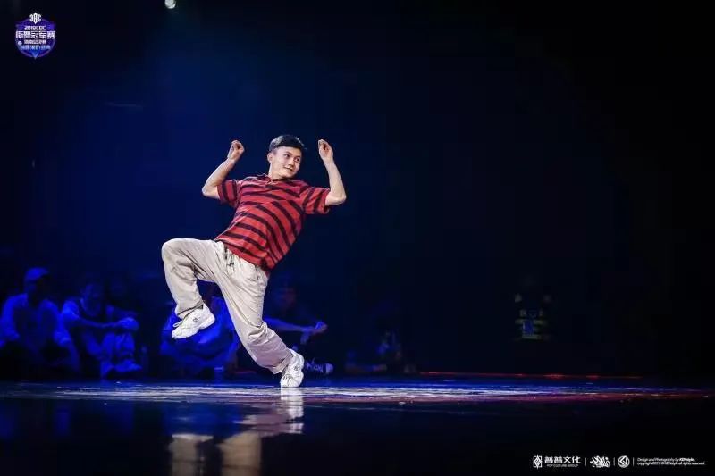 Bboy forest森林:年轻的时候不狂,这辈子都跳不出来了 | 第4张 | 嘻哈中国 Bboy forest森林:年轻的时候不狂,这辈子都跳不出来了 | 第4张