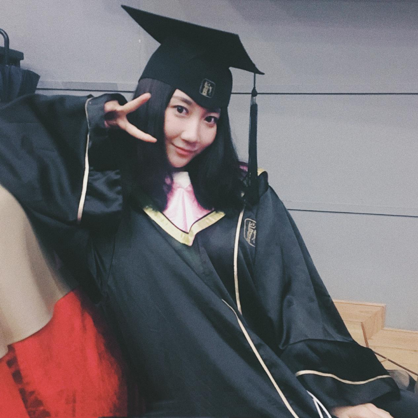 她无疑是今年最火的女rapper,却也遭受到了诸多的非议 | 第3张 | 嘻哈中国 她无疑是今年最火的女rapper,却也遭受到了诸多的非议 | 第3张