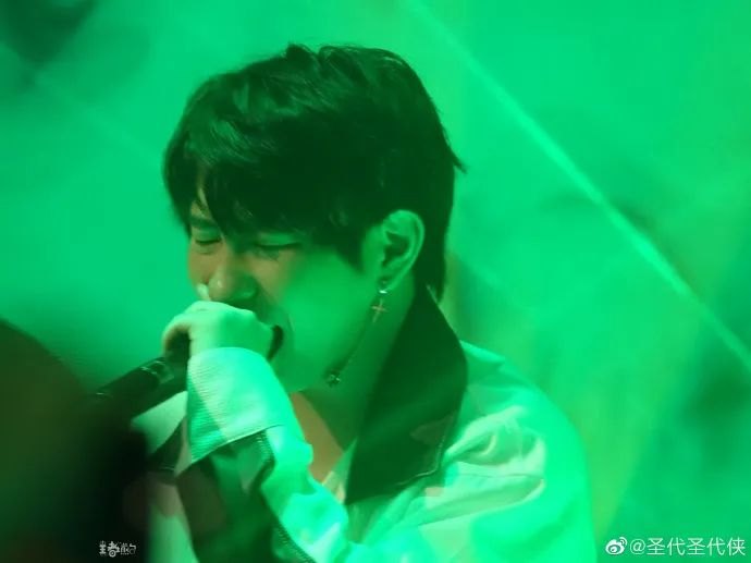 圣代歌词被剪是因为提到“职场性骚扰”？真相恐怕并没有那么简单