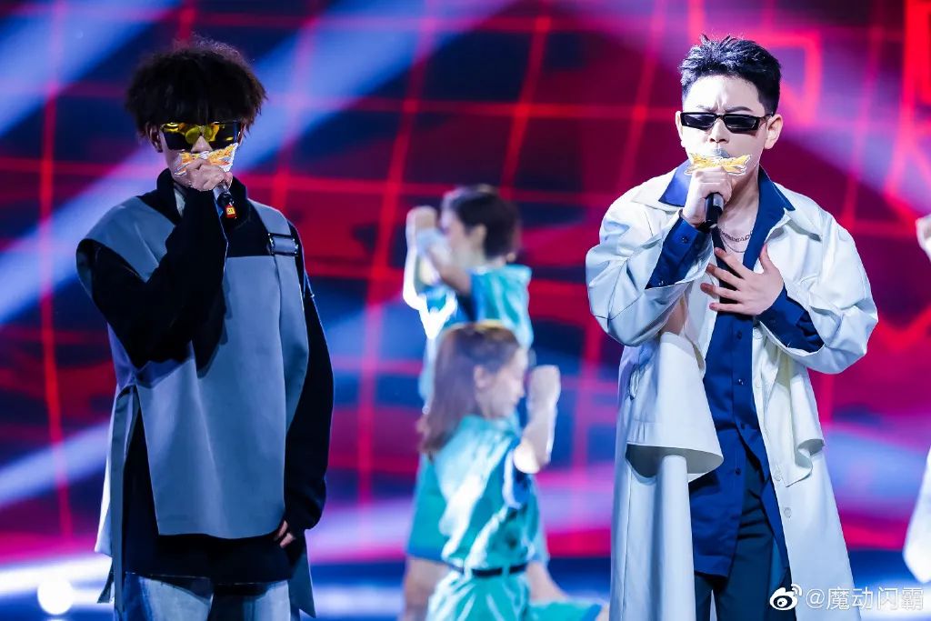 到底谁才是三档说唱综艺的最大赢家？是热度顶满的他们，还是加入新厂牌的他们？