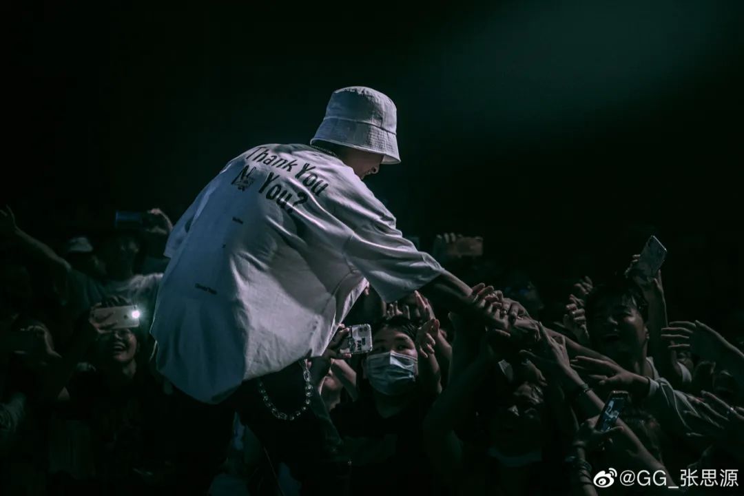 你认为只会唱情歌rap的他不仅加入了南京最有实力的厂牌，还准备进军偶像界了！ | 第24张