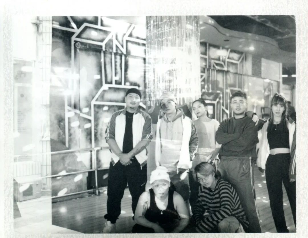 夏之禹 继被公司逼迫参加《说唱新世代》之后,现在他又被逼拍“R级电影”? | 第8张 | 嘻哈中国 夏之禹 继被公司逼迫参加《说唱新世代》之后,现在他又被逼拍“R级电影”? | 第8张