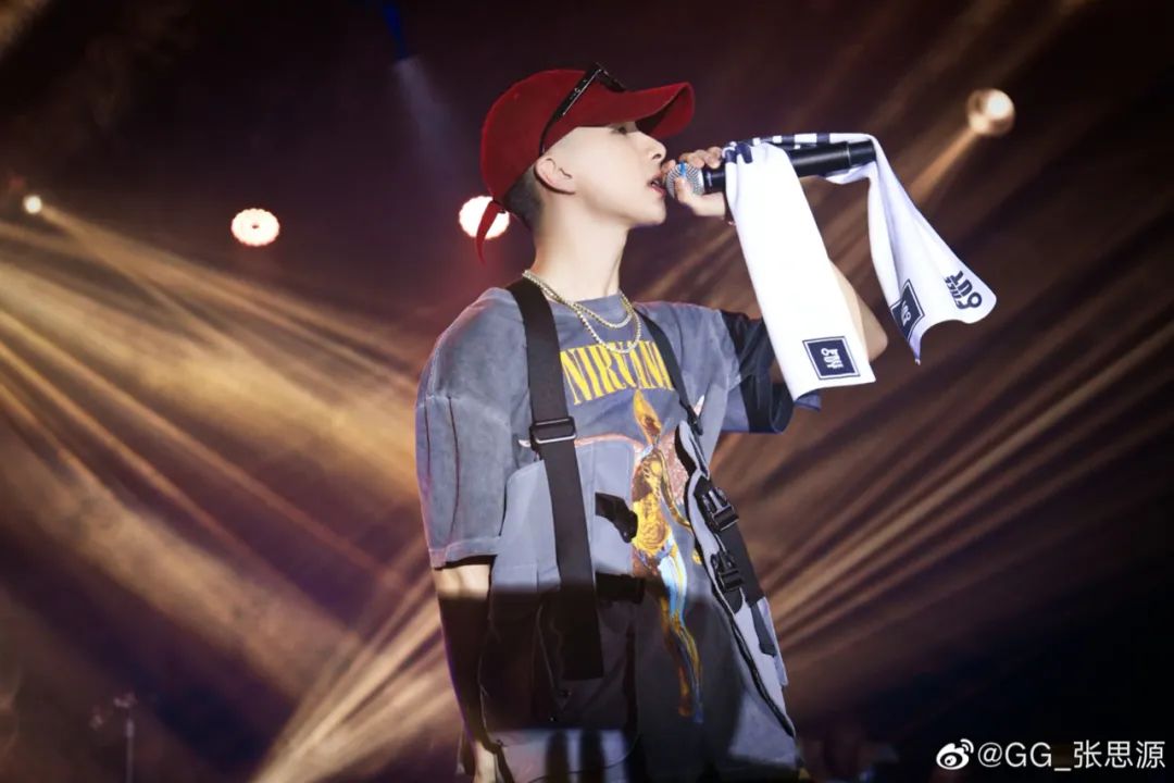 你认为只会唱情歌rap的他不仅加入了南京最有实力的厂牌，还准备进军偶像界了！ | 第23张