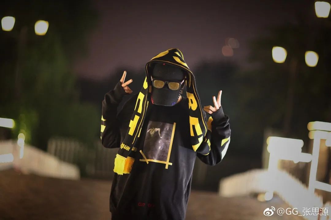 你认为只会唱情歌rap的他不仅加入了南京最有实力的厂牌，还准备进军偶像界了！ | 第19张