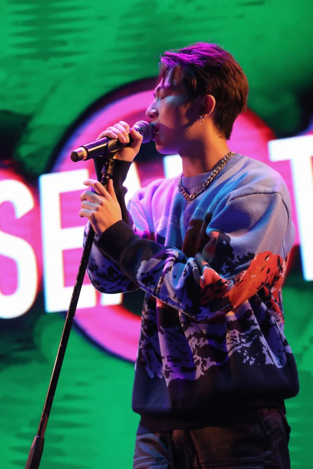 被调侃“这盛世如你所愿”,他却选择用沉淀让自己“未定义”。 | 第10张 | 嘻哈中国 被调侃“这盛世如你所愿”,他却选择用沉淀让自己“未定义”。 | 第10张