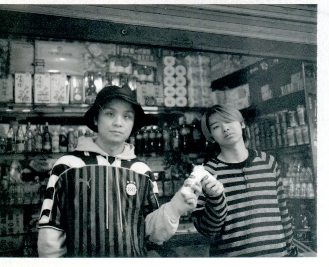 夏之禹 继被公司逼迫参加《说唱新世代》之后,现在他又被逼拍“R级电影”? | 第7张 | 嘻哈中国 夏之禹 继被公司逼迫参加《说唱新世代》之后,现在他又被逼拍“R级电影”? | 第7张