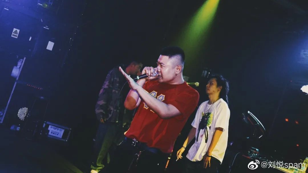 刘悦Spam生番 他不光在《说唱新世代》的舞台留下了金曲,其口头禅还成了节目中最火的弹幕 | 第24张 | 嘻哈中国 刘悦Spam生番 他不光在《说唱新世代》的舞台留下了金曲,其口头禅还成了节目中最火的弹幕 | 第24张