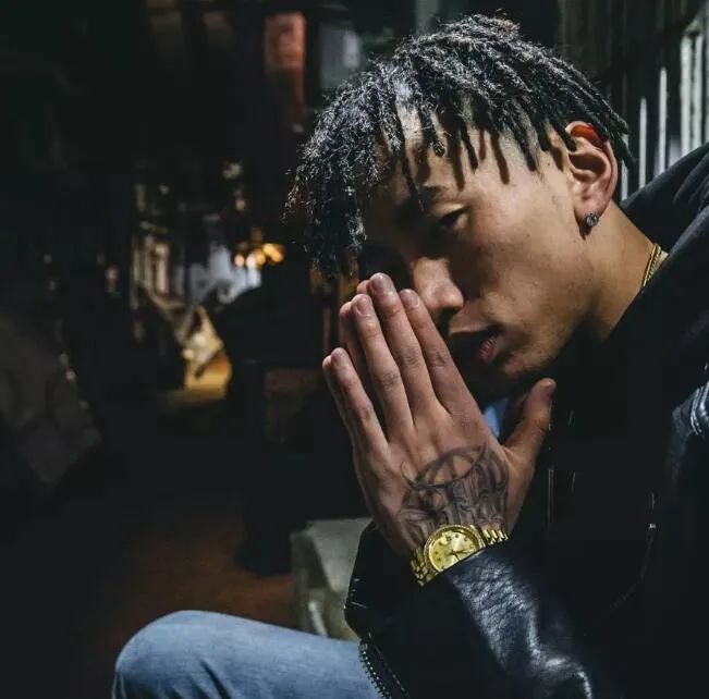 马思唯竟然重现《崂山道士》!当导师、唱女团歌、做新厂牌、还要出击反黄牛! | 第1张 | 嘻哈中国 马思唯竟然重现《崂山道士》!当导师、唱女团歌、做新厂牌、还要出击反黄牛! | 第1张