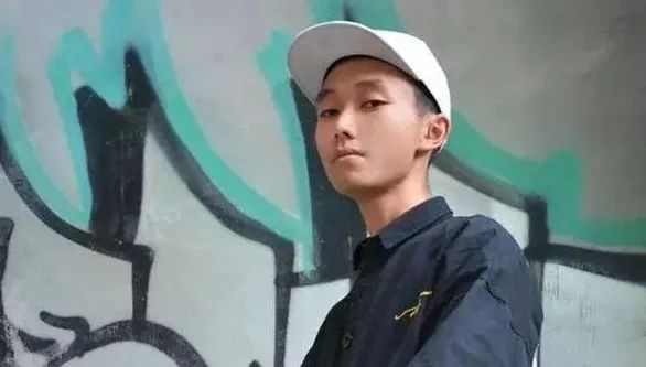 活死人龙崎因劈腿向前女友道歉，rapper的生活都很乱吗？ | 第23张