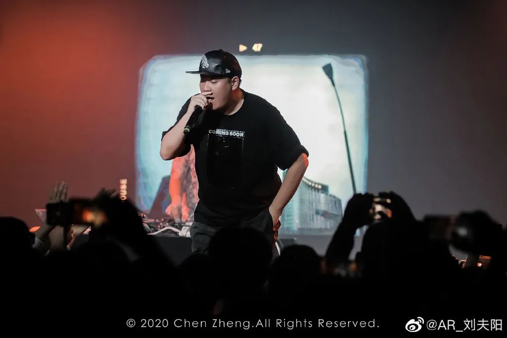 三位从没上过说唱综艺顶级rapper的合作,为何很多人觉得贝贝的歌词拖了后腿? | 第8张 | 嘻哈中国 三位从没上过说唱综艺顶级rapper的合作,为何很多人觉得贝贝的歌词拖了后腿? | 第8张