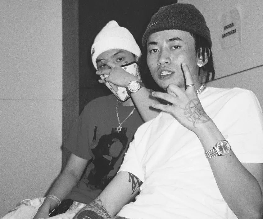 因「一鸡马」成为亚洲最顶的说唱歌手称“自己将离开人世”! 又有天才陨落了? | 第7张 | 嘻哈中国 因「一鸡马」成为亚洲最顶的说唱歌手称“自己将离开人世”! 又有天才陨落了? | 第7张