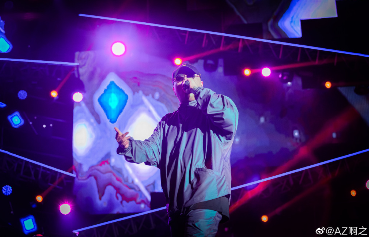 被骂背词的贝贝、胡闹的姜云升、要退圈的法老、乡巴佬谢宇杰...真励志还得是中文说唱？ | 第5张