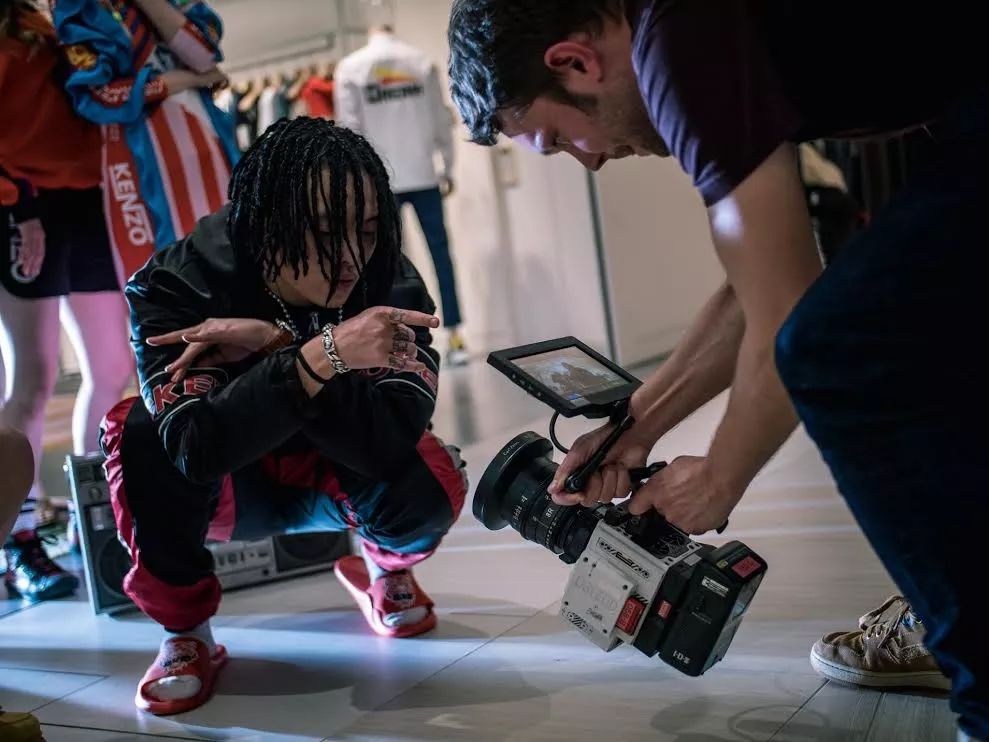 因「一鸡马」成为亚洲最顶的说唱歌手称“自己将离开人世”! 又有天才陨落了? | 第6张 | 嘻哈中国 因「一鸡马」成为亚洲最顶的说唱歌手称“自己将离开人世”! 又有天才陨落了? | 第6张