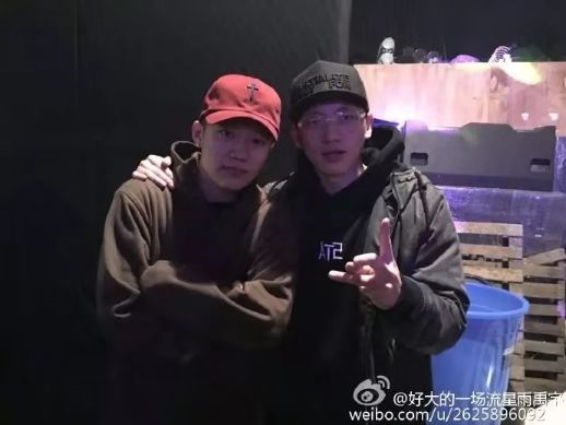 弹壳亲自解密:红花会为何解散?和派克特Beef因何而起?贝贝直播风波...等一系列故事。 | 第7张 | 嘻哈中国 弹壳亲自解密:红花会为何解散?和派克特Beef因何而起?贝贝直播风波...等一系列故事。 | 第7张