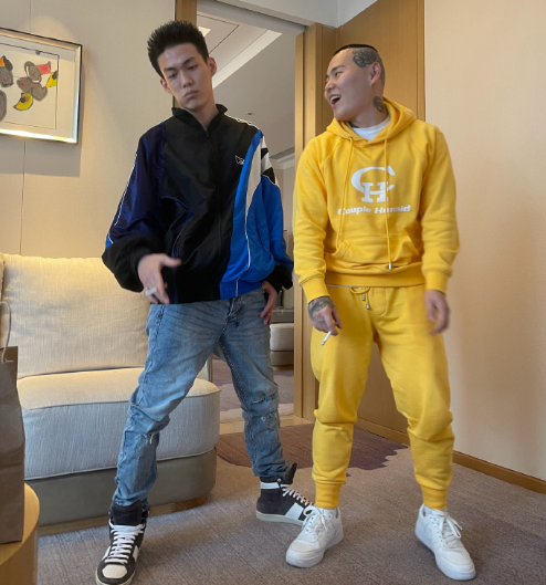 贝贝打字Diss网友,却惨遭嘲讽:“PG One真的甩贝贝几条街”! | 第10张 | 嘻哈中国 贝贝打字Diss网友,却惨遭嘲讽:“PG One真的甩贝贝几条街”! | 第10张