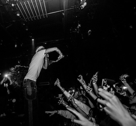 “疯狂砸门还打群架”?马思唯的巡演再次惹出事端! | 第15张 | 嘻哈中国 “疯狂砸门还打群架”?马思唯的巡演再次惹出事端! | 第15张