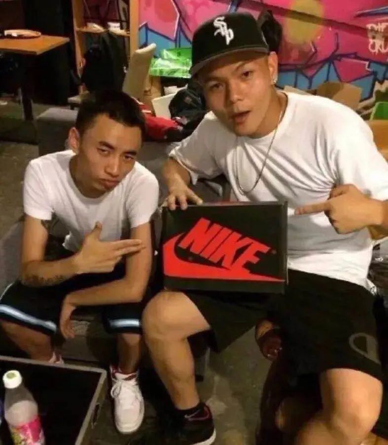 CSC和CDC虽然peace了,但乐迷“一挑五”的梗却并不打算放过大傻和Higher Brothers | 第7张 | 嘻哈中国 CSC和CDC虽然peace了,但乐迷“一挑五”的梗却并不打算放过大傻和Higher Brothers | 第7张