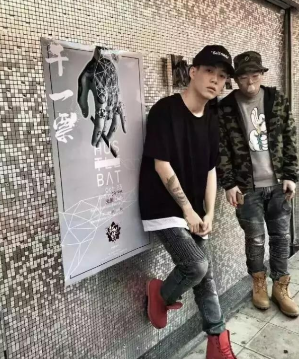 贝贝＆Melo发布新歌！内涵派克特？网友嘲讽：“拉迟但到”！