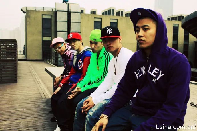 被GAI视为神话，和法老有过合作，GALI在总决赛致敬他……他可能是你偶像的偶像！