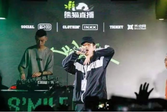 他是在偶像选秀节目中取得最好成绩的地下rapper，idol中最强的Battle MC，如今要正式回归说唱圈了