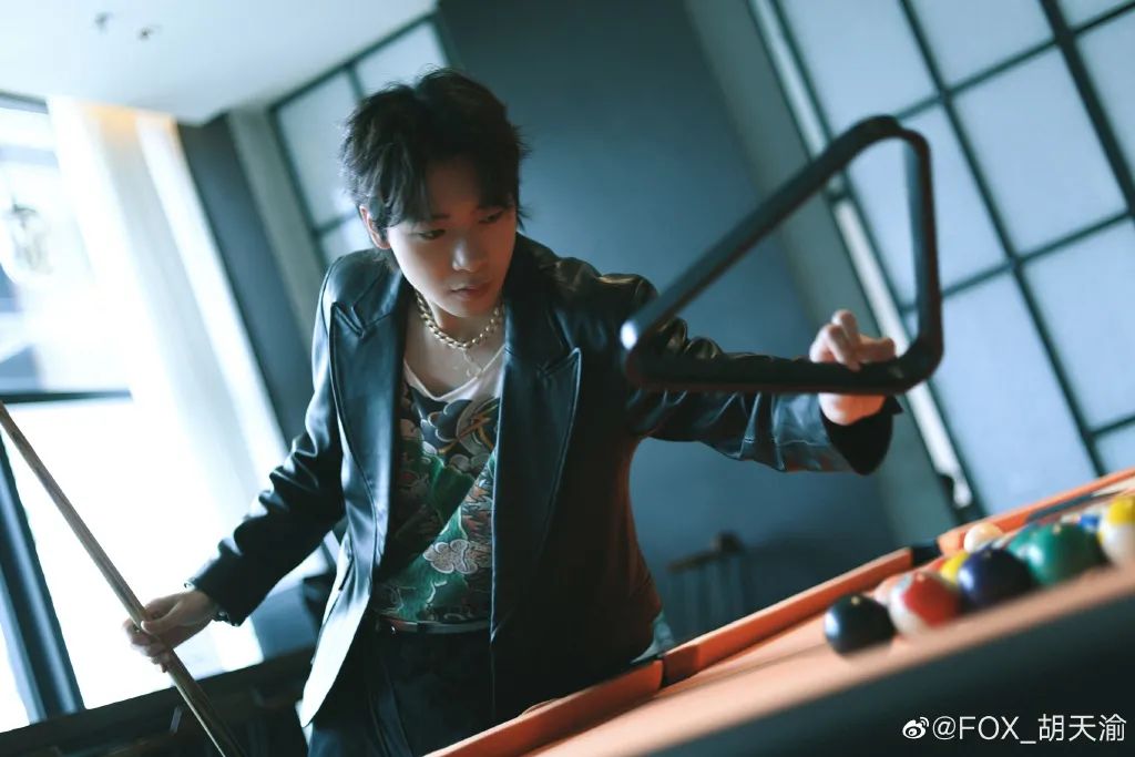 布瑞吉 艾热 福克斯加盟GAI所在的公司，GOSH主要成员纷纷被吴亦凡厂牌和种梦签下