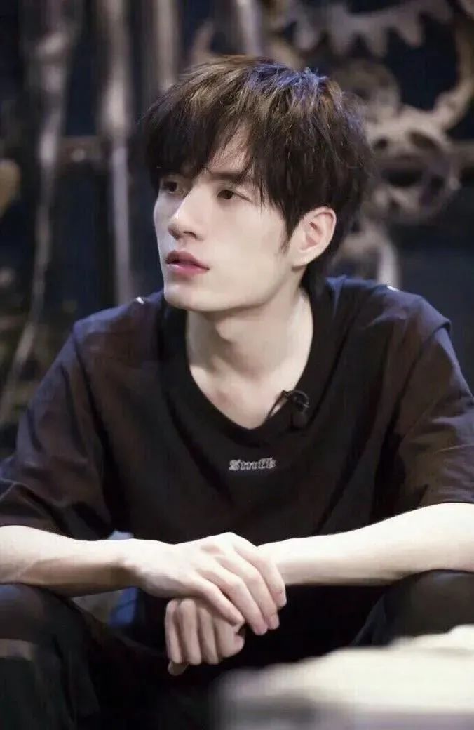 他是在偶像选秀节目中取得最好成绩的地下rapper，idol中最强的Battle MC，如今要正式回归说唱圈了