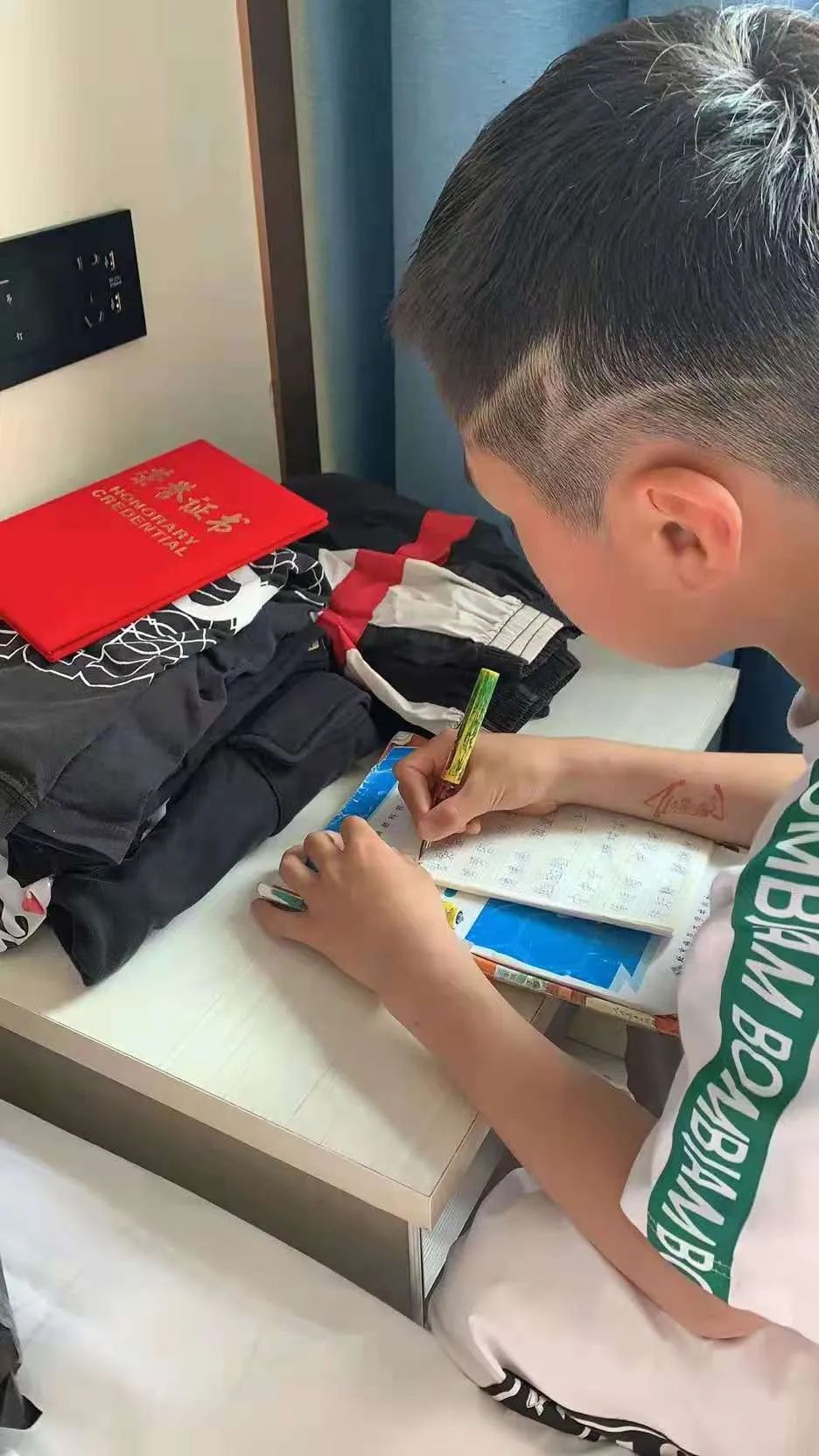 为街舞花费150万,STO最小队员,仅十岁Bboy刘杨郡楠,凭什么获得75个冠军? | 第3张 | 嘻哈中国 为街舞花费150万,STO最小队员,仅十岁Bboy刘杨郡楠,凭什么获得75个冠军? | 第3张