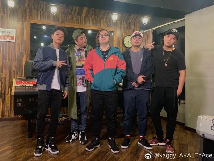 被GAI视为神话，和法老有过合作，GALI在总决赛致敬他……他可能是你偶像的偶像！