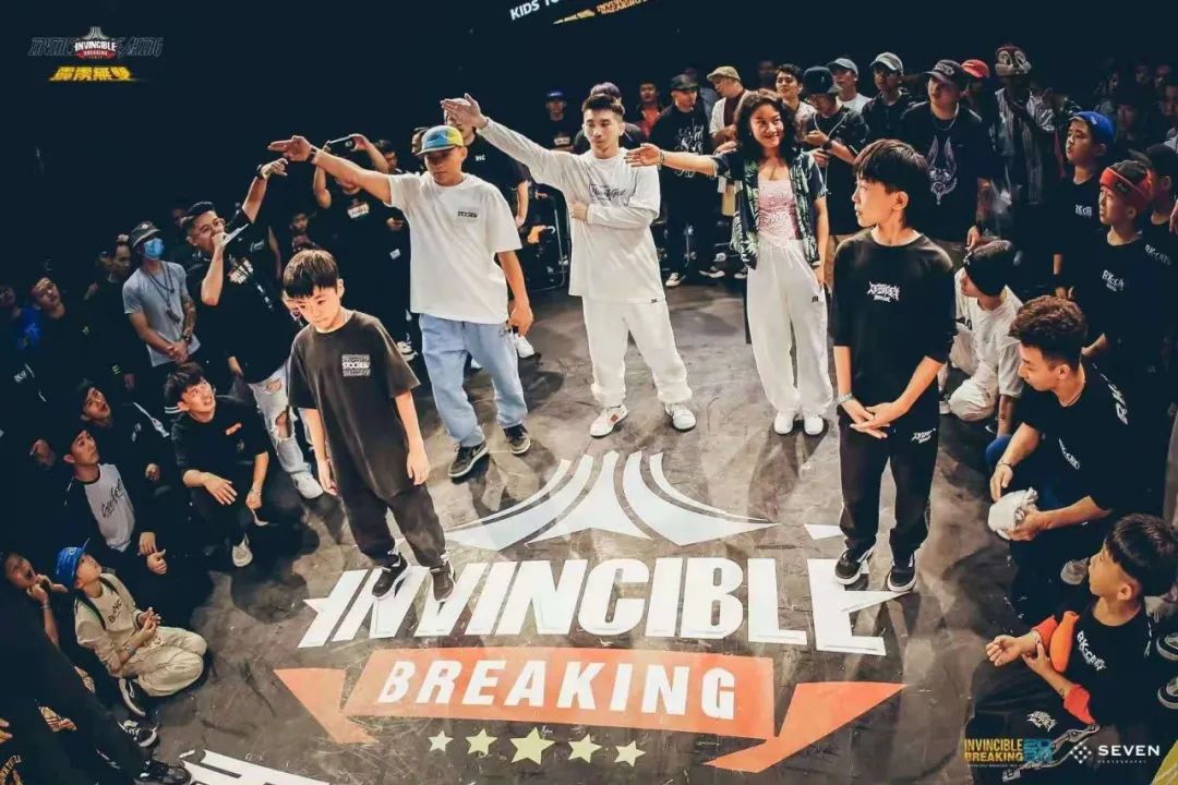 为街舞花费150万,STO最小队员,仅十岁Bboy刘杨郡楠,凭什么获得75个冠军? | 第6张 | 嘻哈中国 为街舞花费150万,STO最小队员,仅十岁Bboy刘杨郡楠,凭什么获得75个冠军? | 第6张