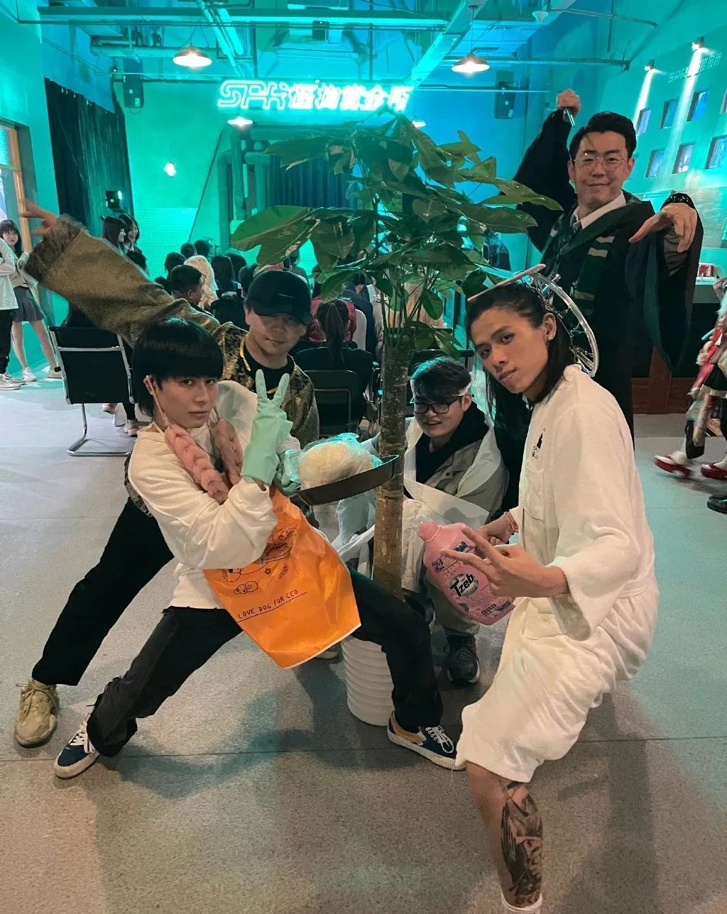 离谱!姜云升、阿达娃、周淑怡加入活死人了??? | 第15张 | 嘻哈中国 离谱!姜云升、阿达娃、周淑怡加入活死人了??? | 第15张