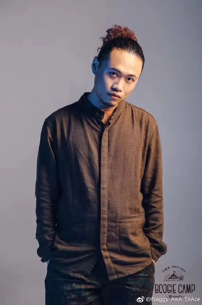 被GAI视为神话，和法老有过合作，GALI在总决赛致敬他……他可能是你偶像的偶像！