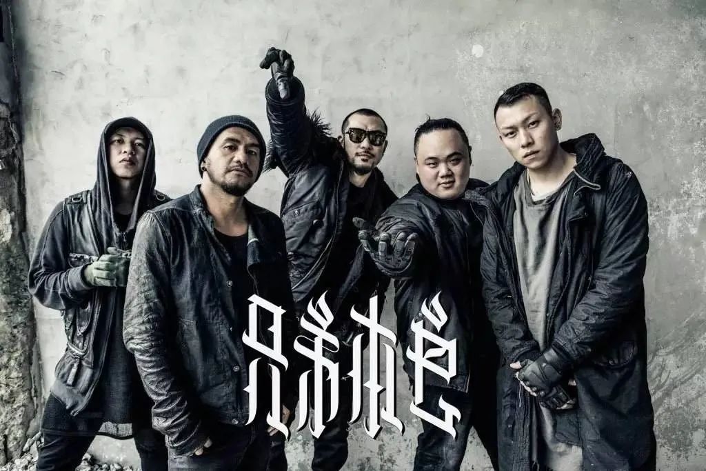 从我爱台妹到轻熟女27，再到“翘高你的屁股，阿姨”，热狗一直是那个老色批！